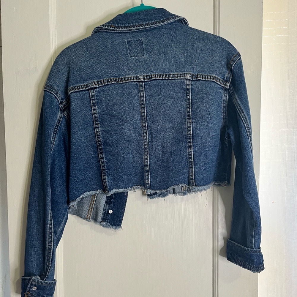 Cropped Jean Jacket - Picture 2 of 3